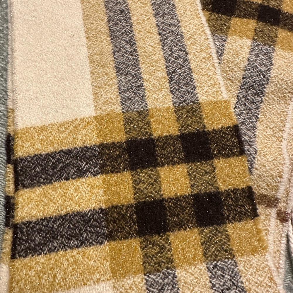 Burberry Plaid Cashmere Scarf in Yellow and Brown - Picture 11 of 11